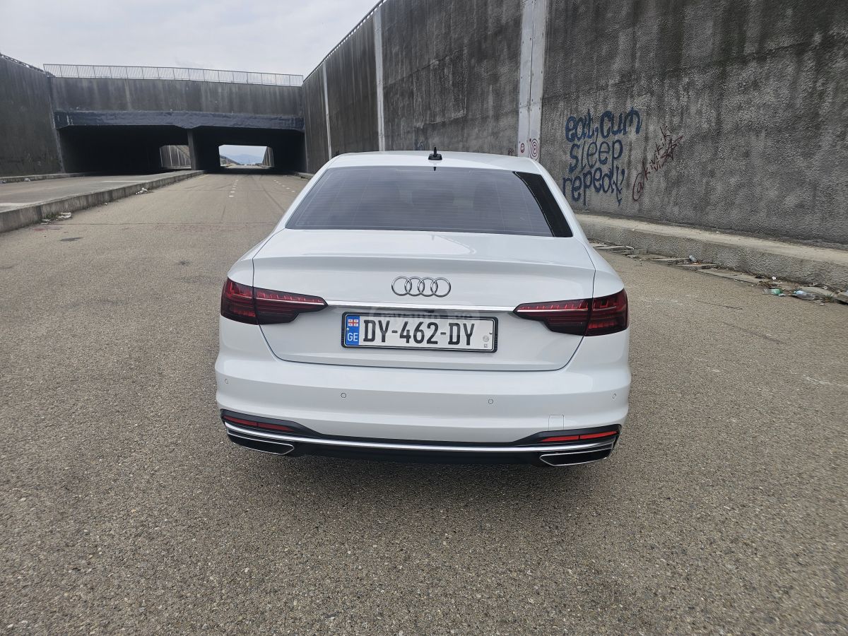 Audi 40 Premium 4dr All-Wheel Drive — миниатюра 3