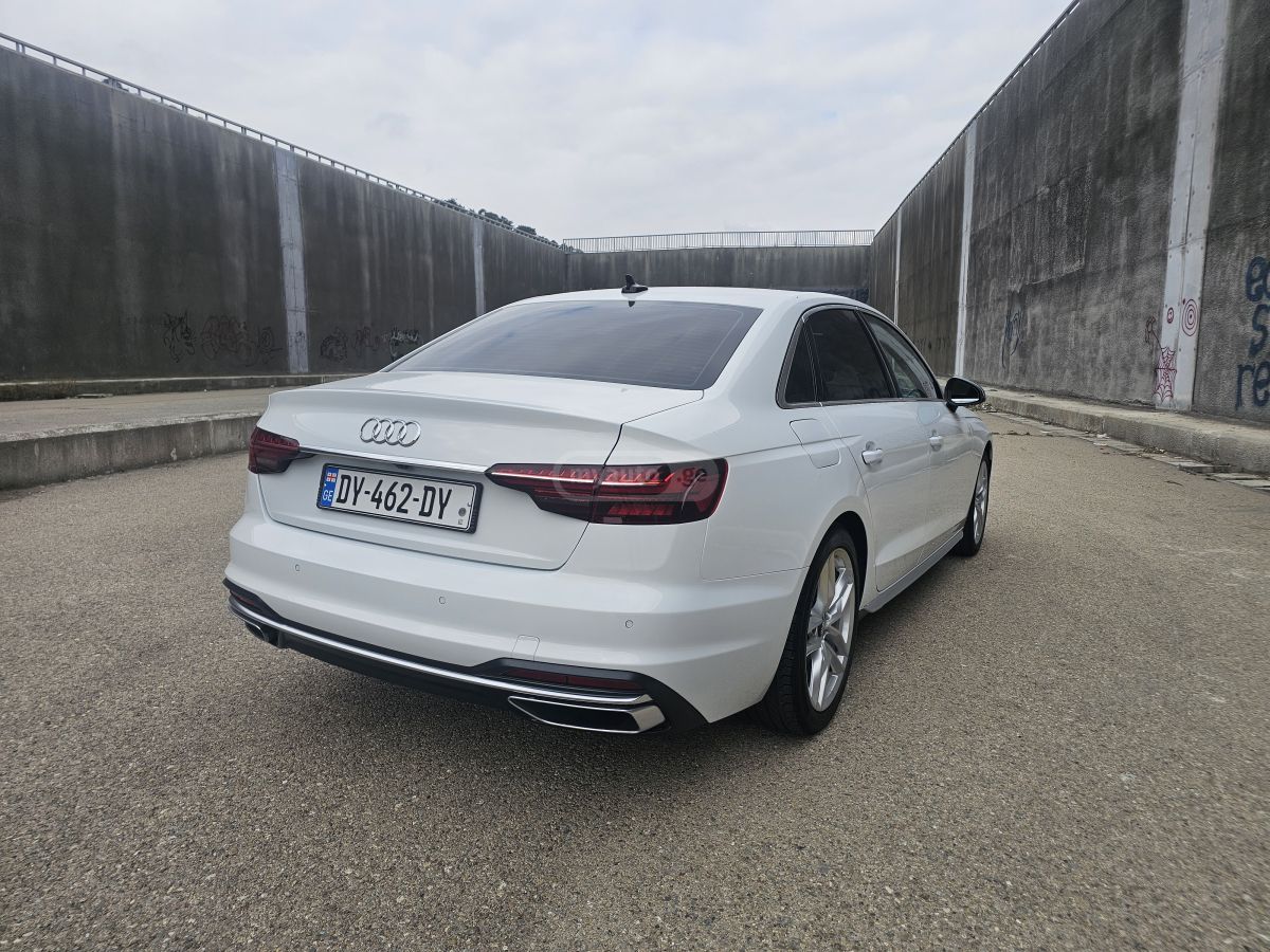 Audi 40 Premium 4dr All-Wheel Drive — миниатюра 5