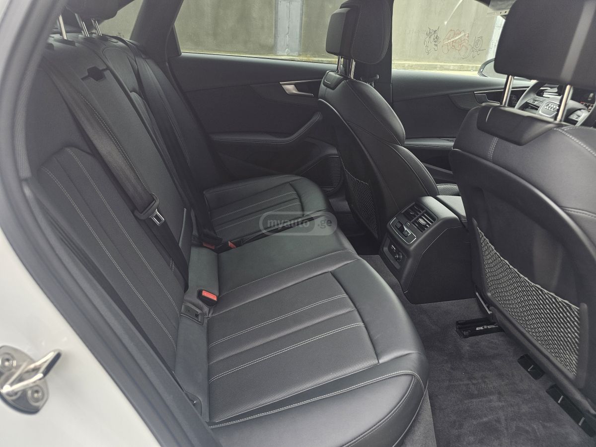 Audi 40 Premium 4dr All-Wheel Drive — миниатюра 7