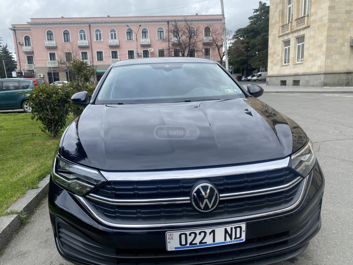 Volkswagen Jetta - фото 1