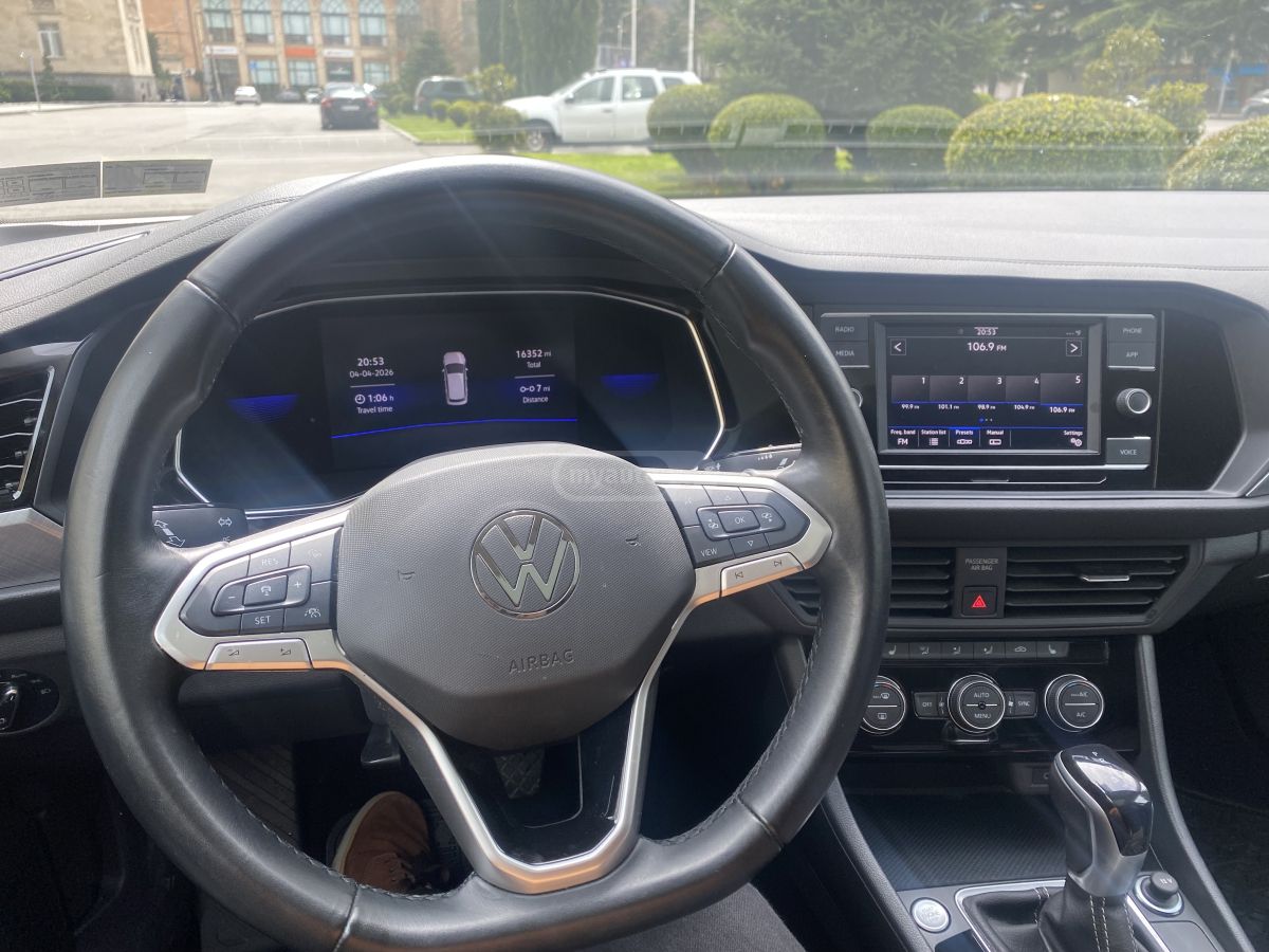 Volkswagen Jetta - фото 13