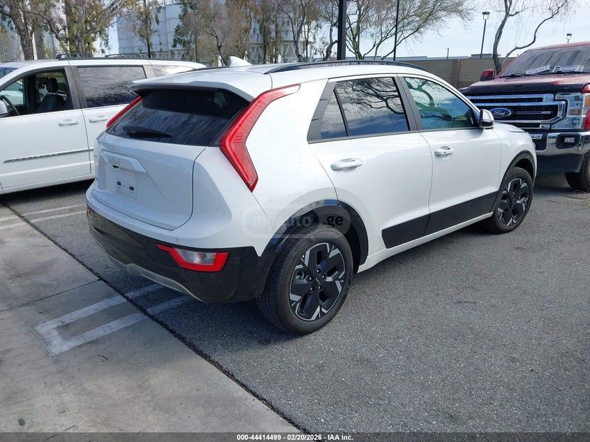 Kia EV WIND — миниатюра 5