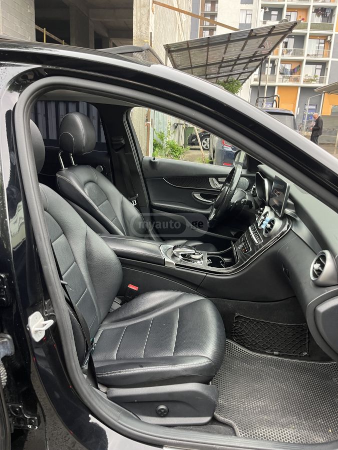 Mercedes-Benz C 300 - фото 8