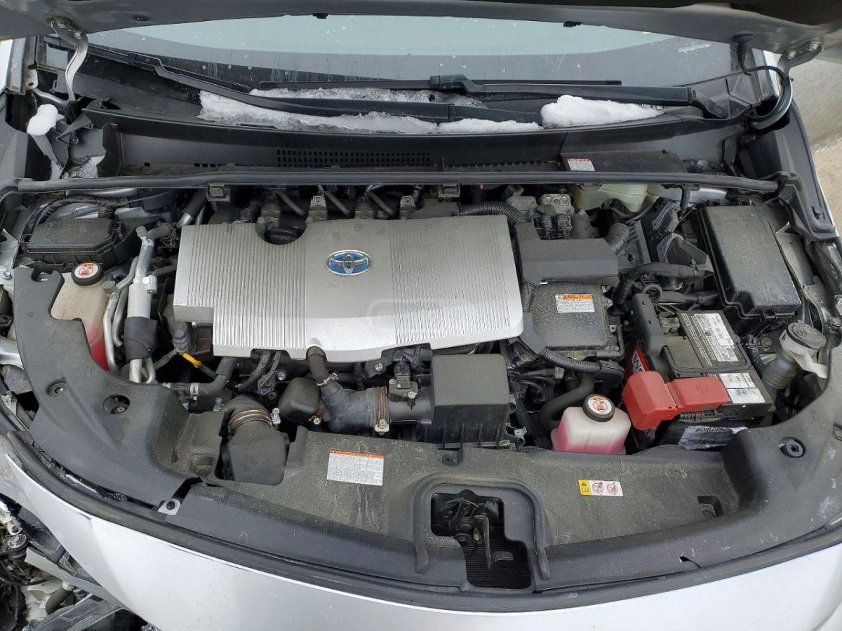Toyota Prius Prime LE 5dr Hatchback CVT 2020 — миниатюра 11