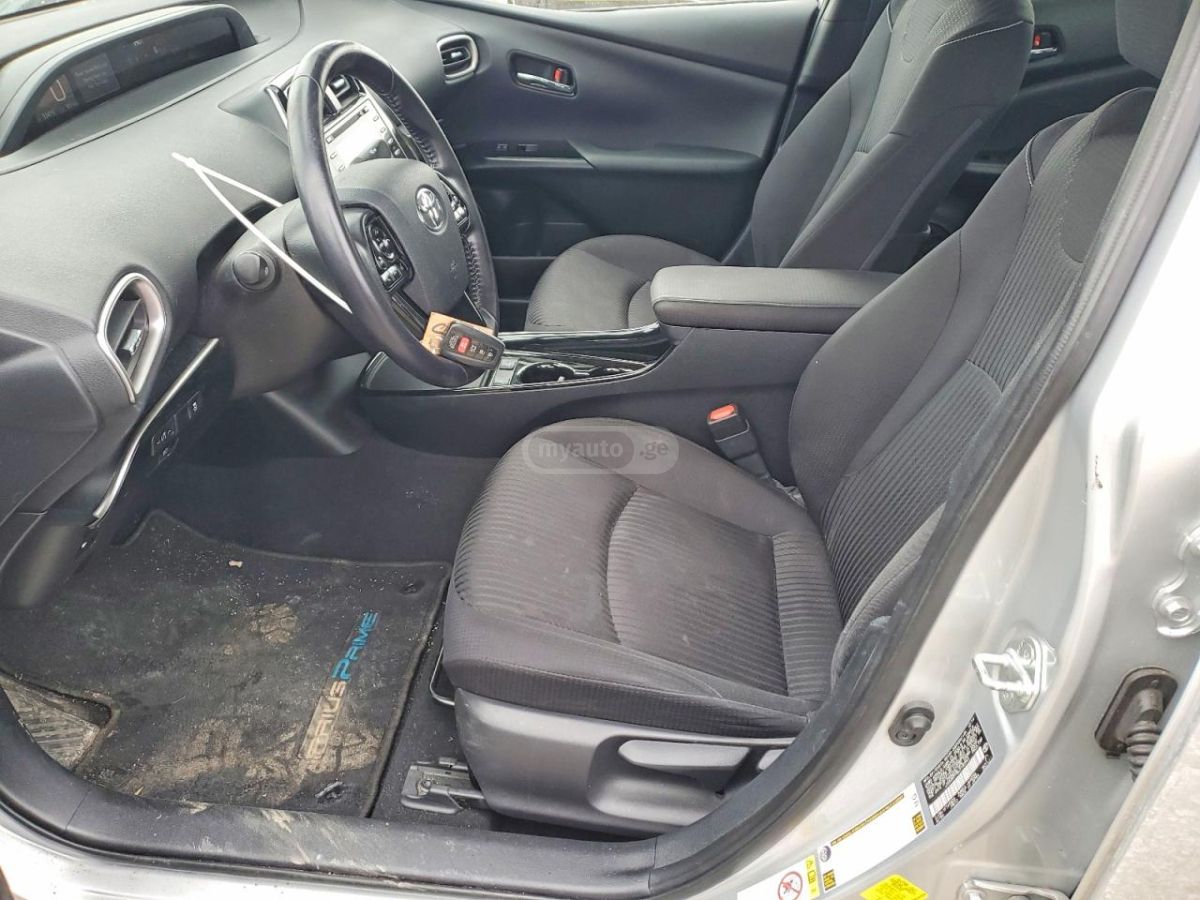 Toyota Prius Prime LE 5dr Hatchback CVT 2020 — миниатюра 7
