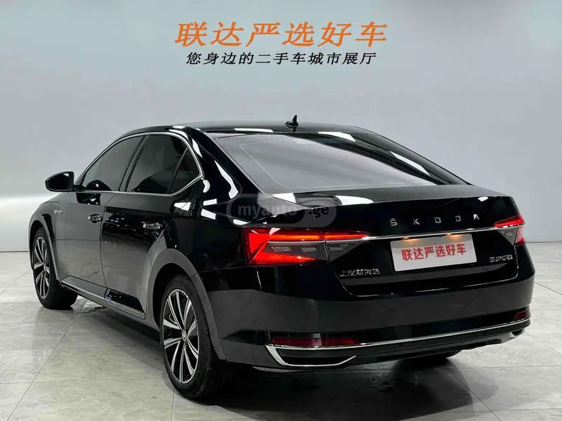 Skoda Superb 2024 — миниатюра 4