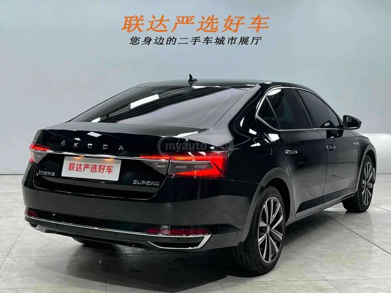 Skoda Superb 2024 — миниатюра 6