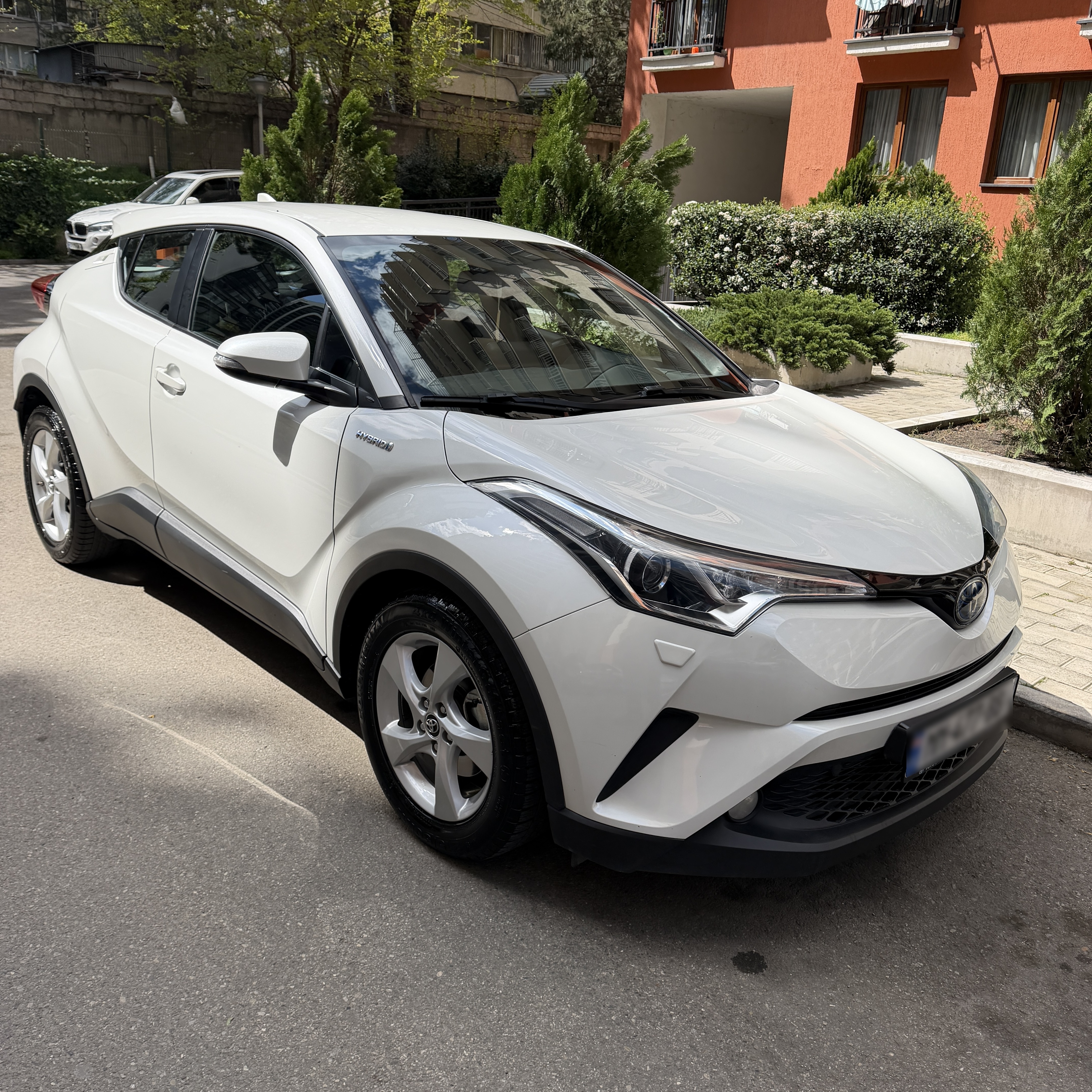 Toyota CHR - фото 1