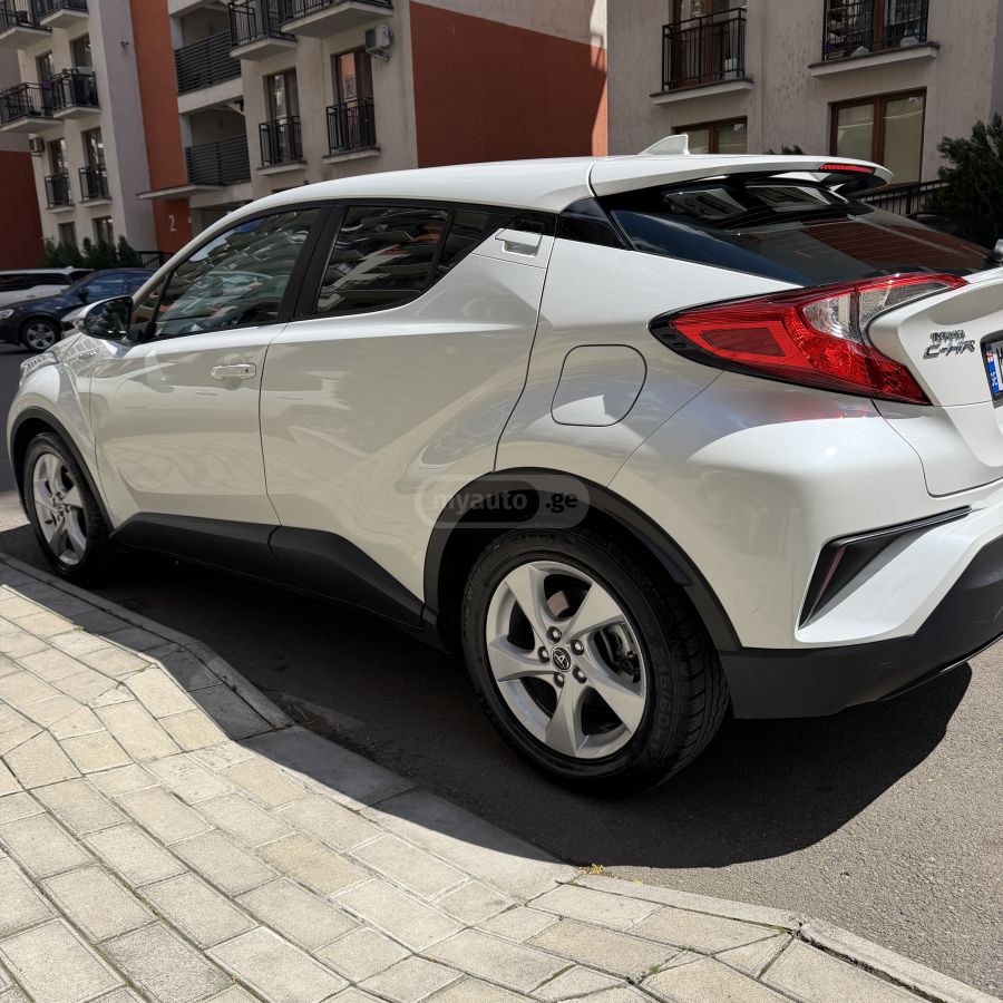 Toyota CHR - фото 5