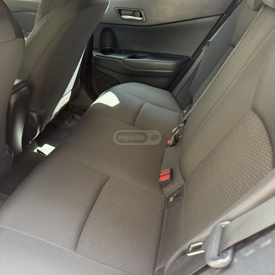 Toyota CHR - фото 6