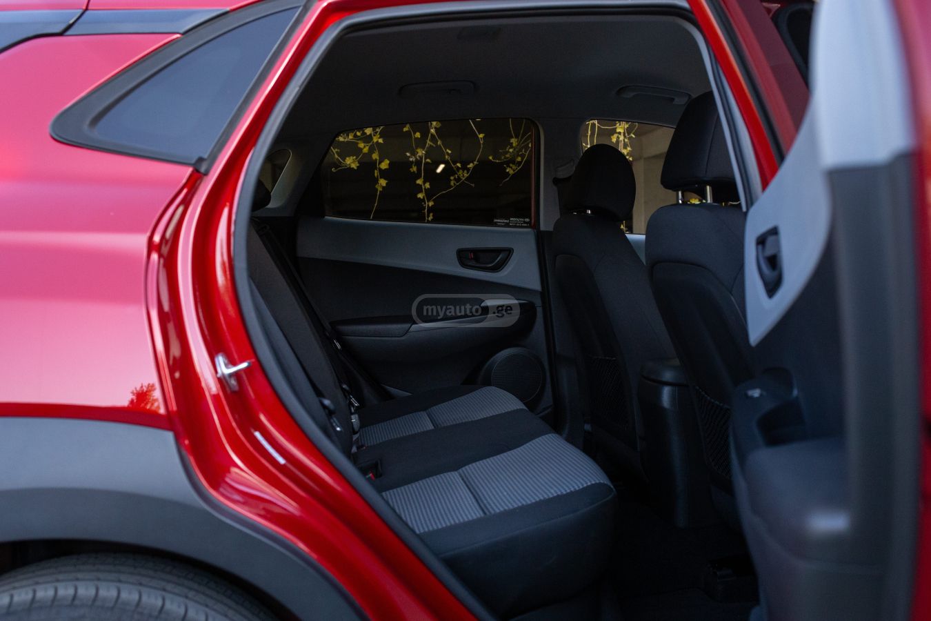 Hyundai SEL Plus 4dr All-Wheel Drive A — миниатюра 4