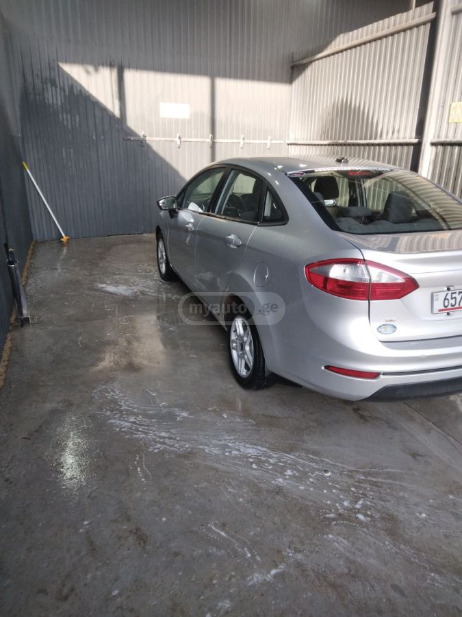 Ford Fiesta - фото 3