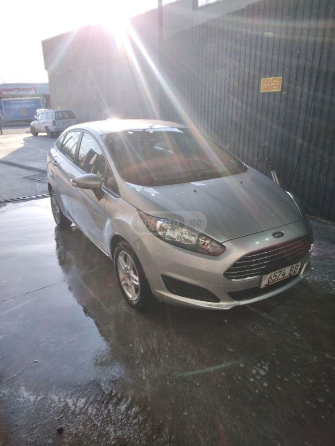 Ford Fiesta - фото 4