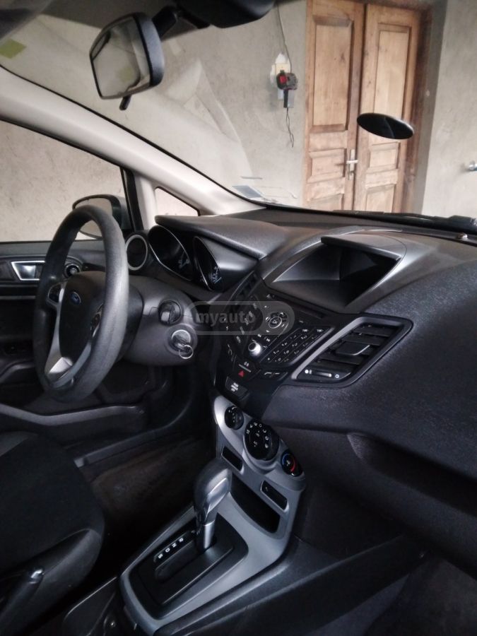 Ford Fiesta - фото 8