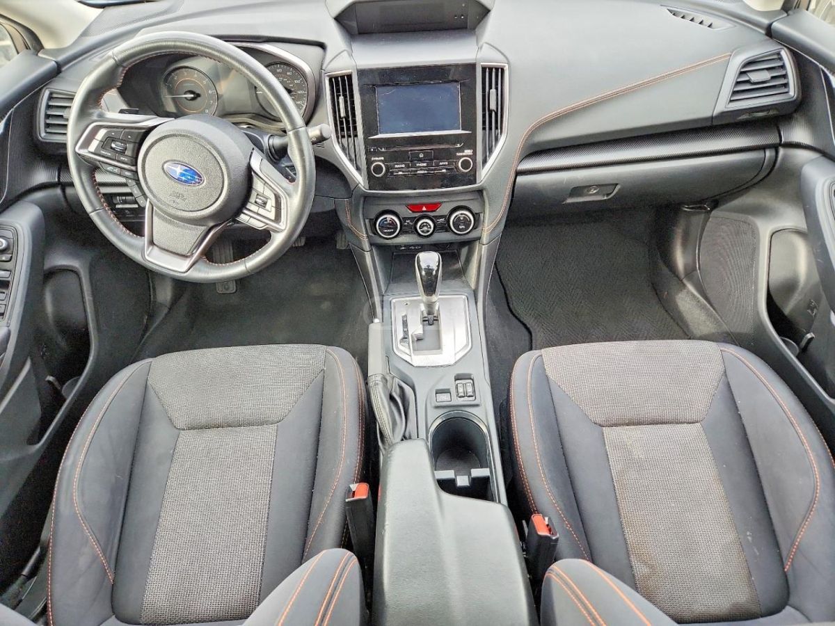 Subaru Premium 4dr All-Wheel Drive CV — миниатюра 8