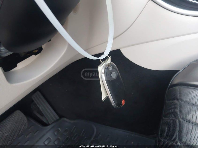 Mercedes-Benz C 300 2023 — миниатюра 10