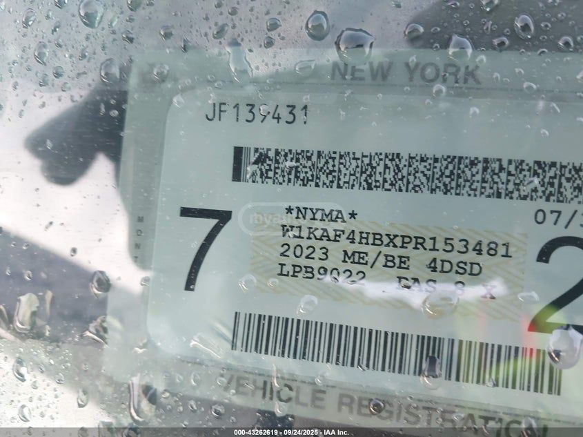 Mercedes-Benz C 300 2023 — миниатюра 11