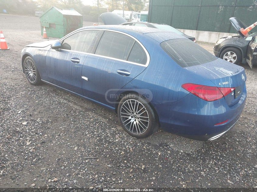 Mercedes-Benz C 300 2023 — миниатюра 3