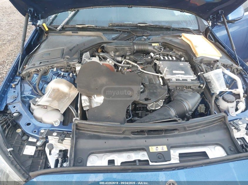 Mercedes-Benz C 300 2023 — миниатюра 9