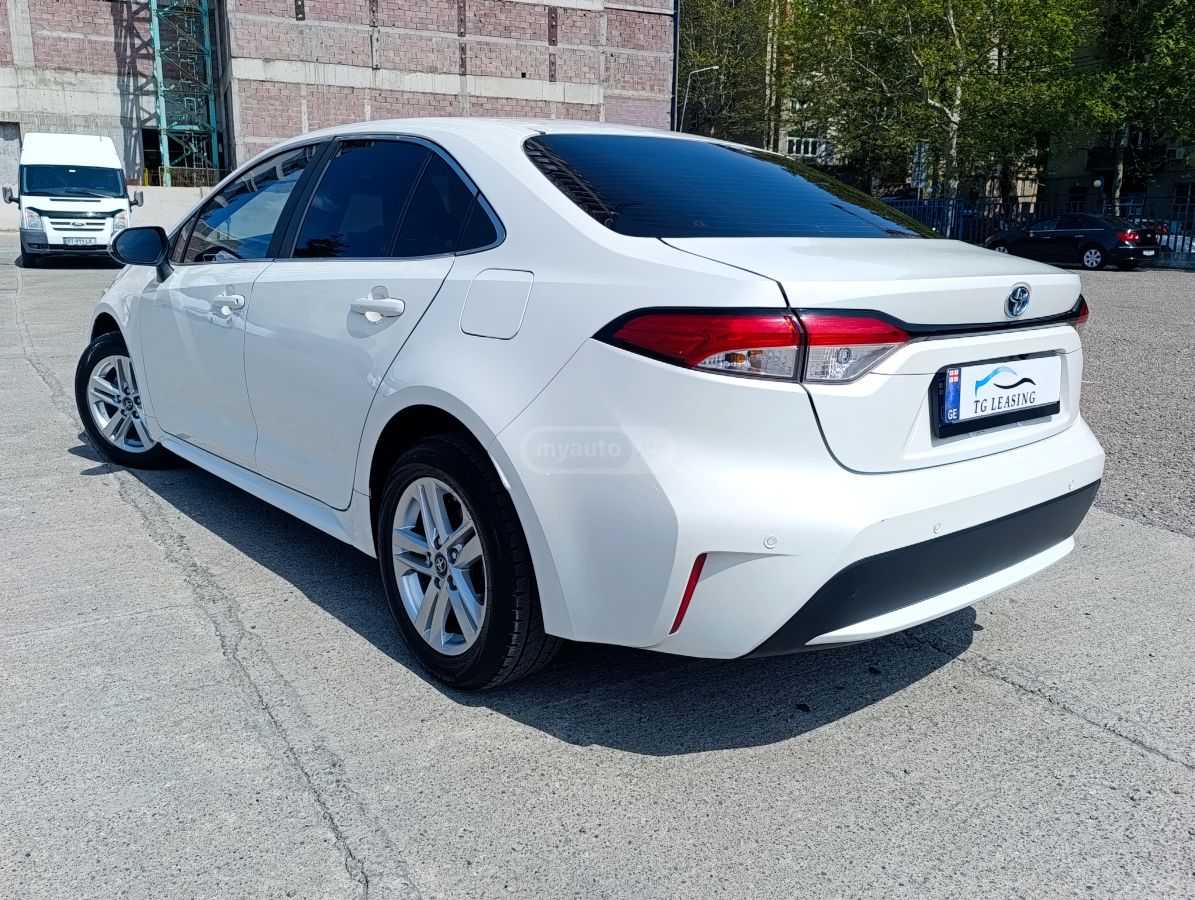 Toyota Corolla - фото 3