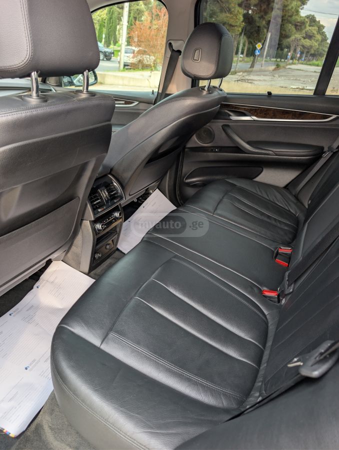 BMW X5 - фото 10