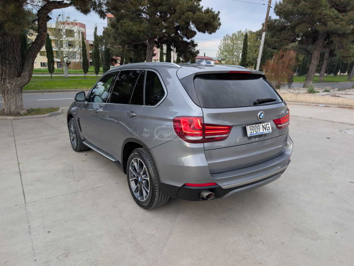 BMW X5 - фото 5