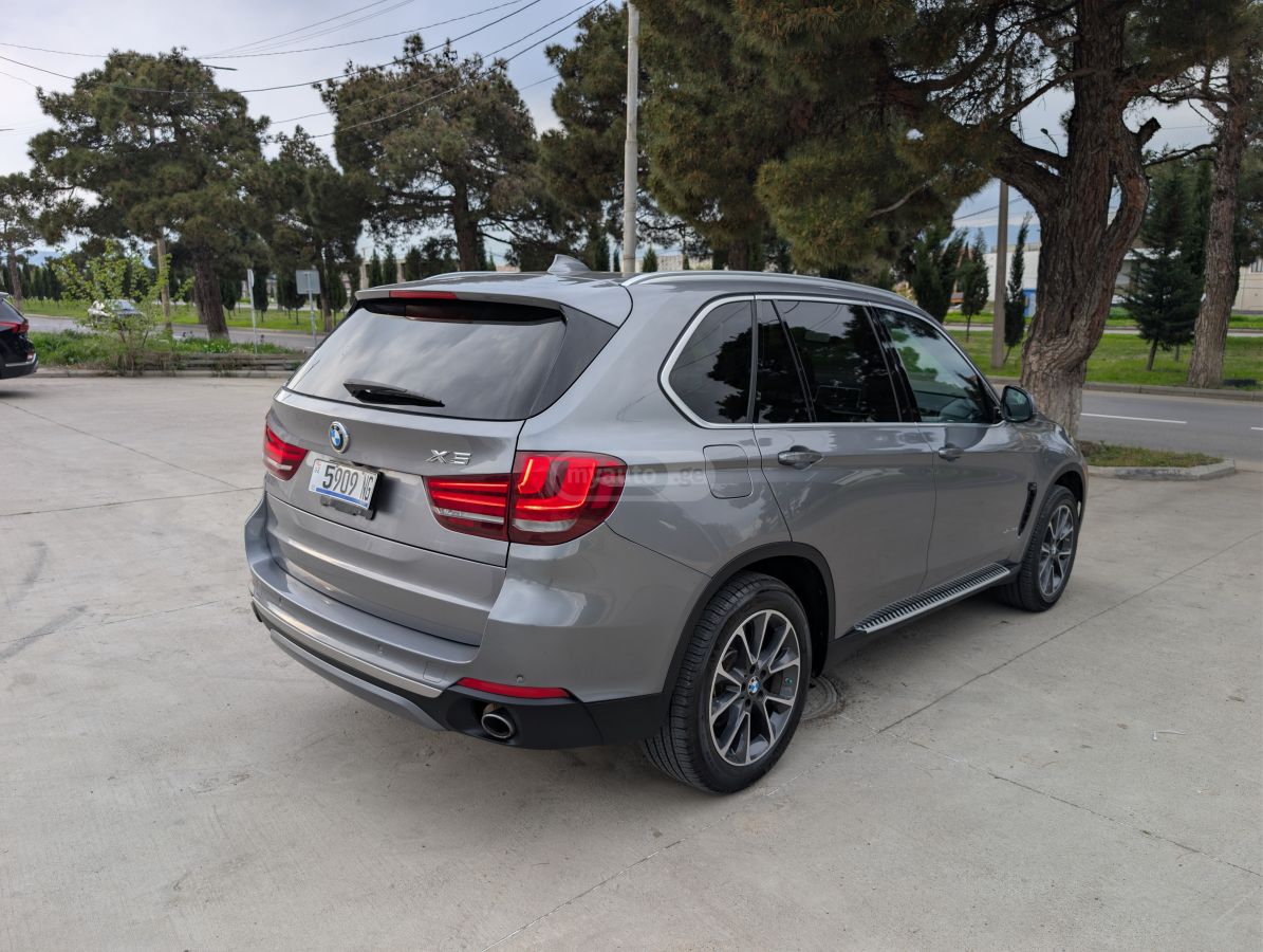 BMW X5 - фото 6