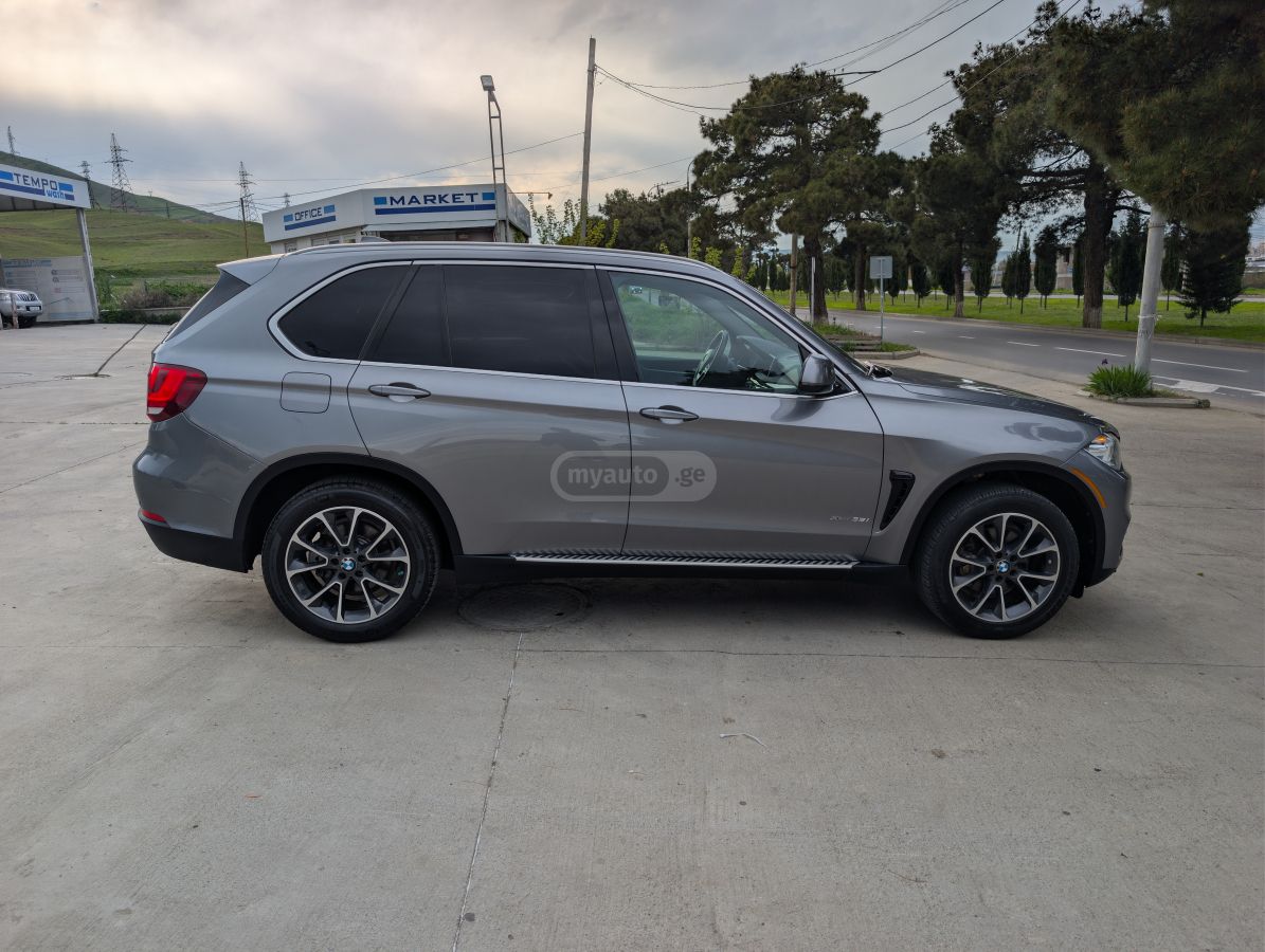 BMW X5 - фото 7