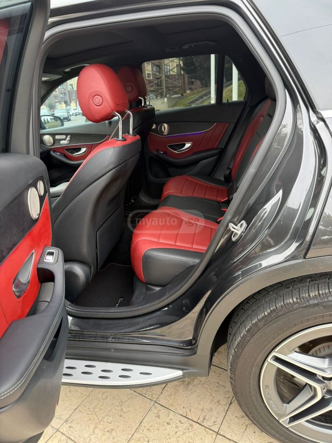 Mercedes-Benz GLC 300 - фото 12