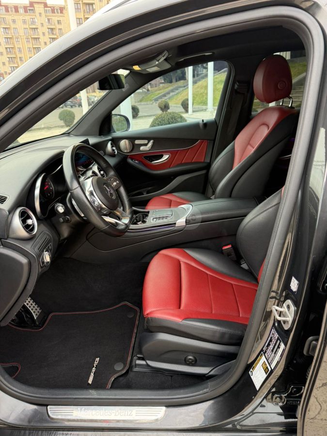 Mercedes-Benz GLC 300 - фото 13