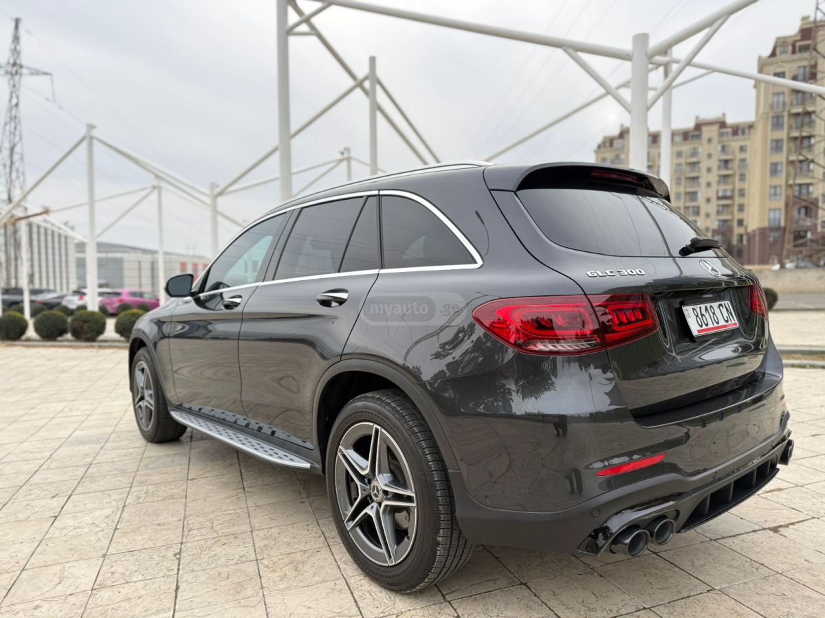 Mercedes-Benz GLC 300 - фото 3