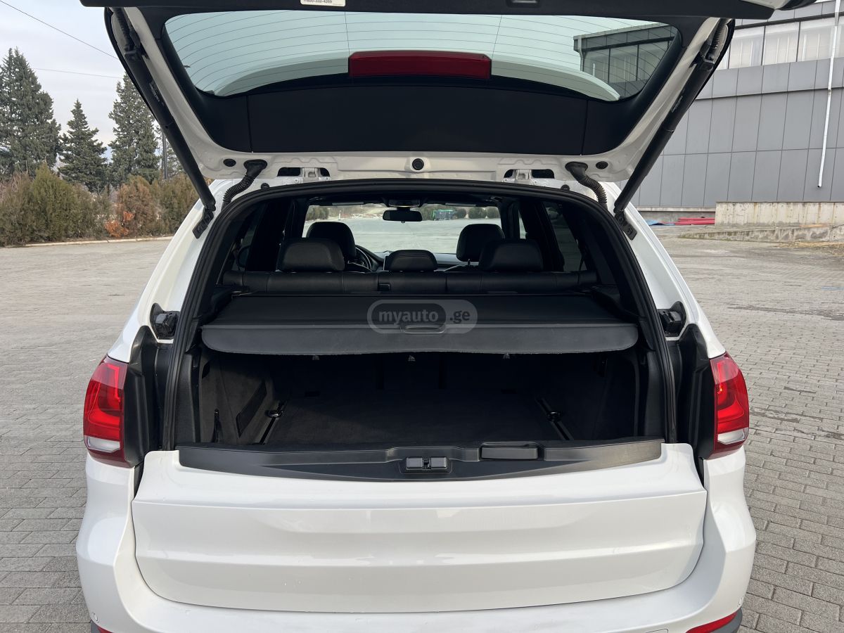 BMW X5 - фото 11