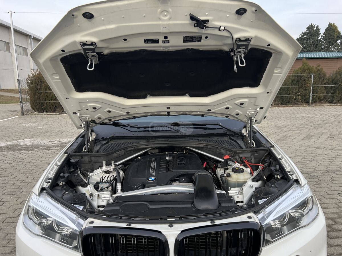 BMW X5 - фото 12
