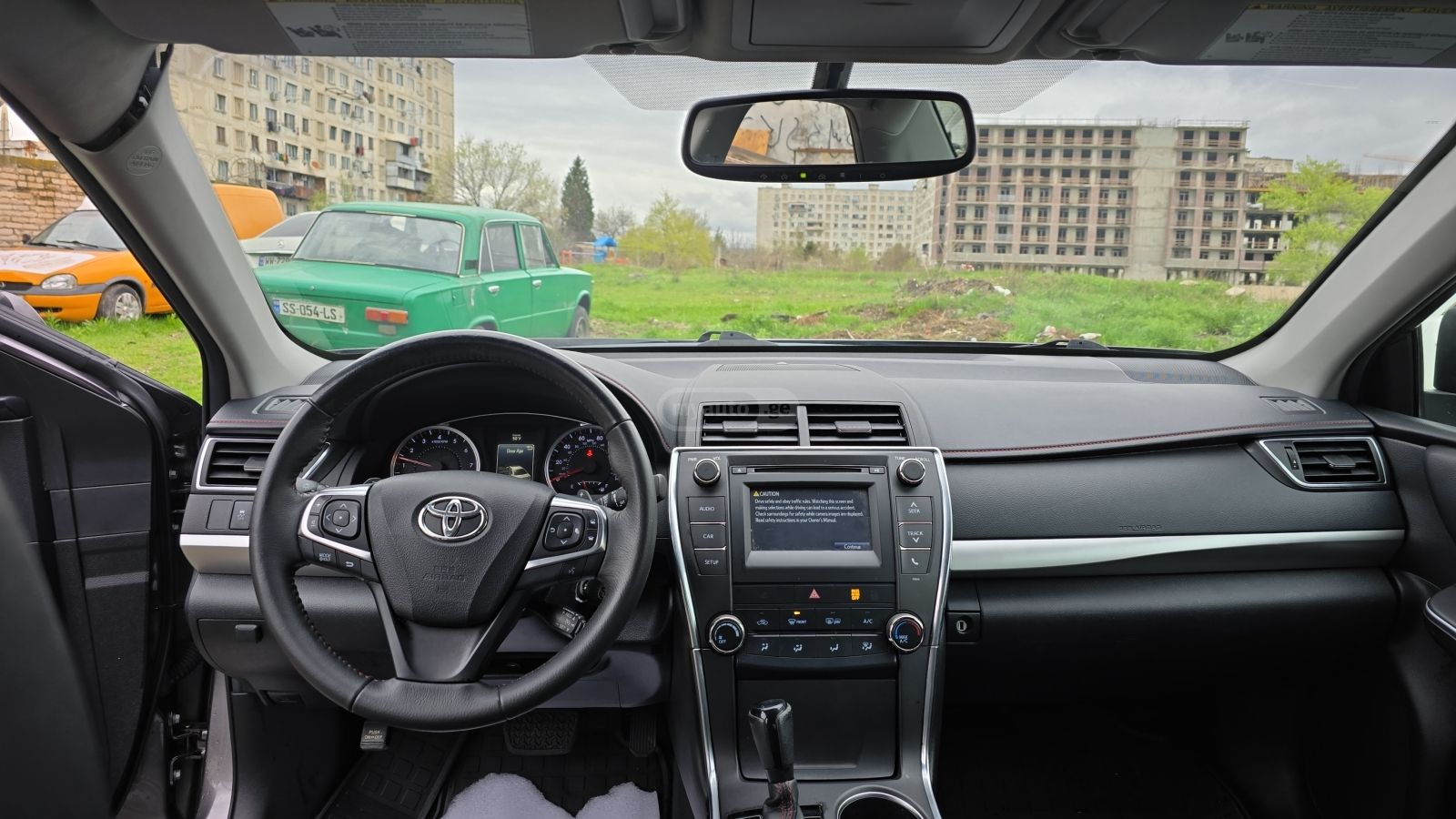 Toyota Camry - фото 3