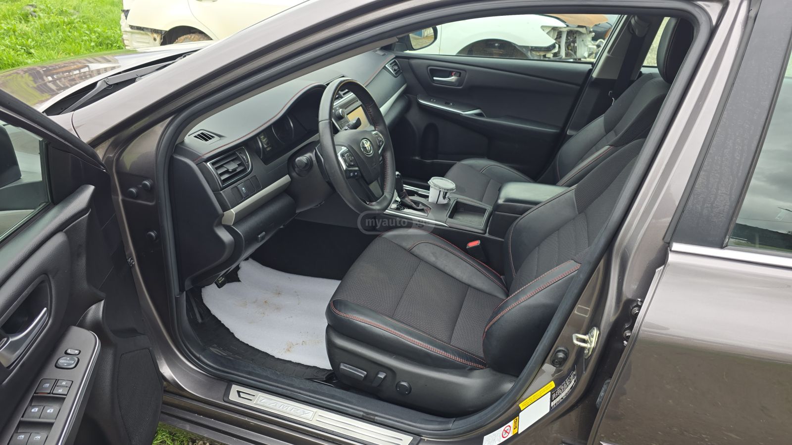 Toyota Camry - фото 7