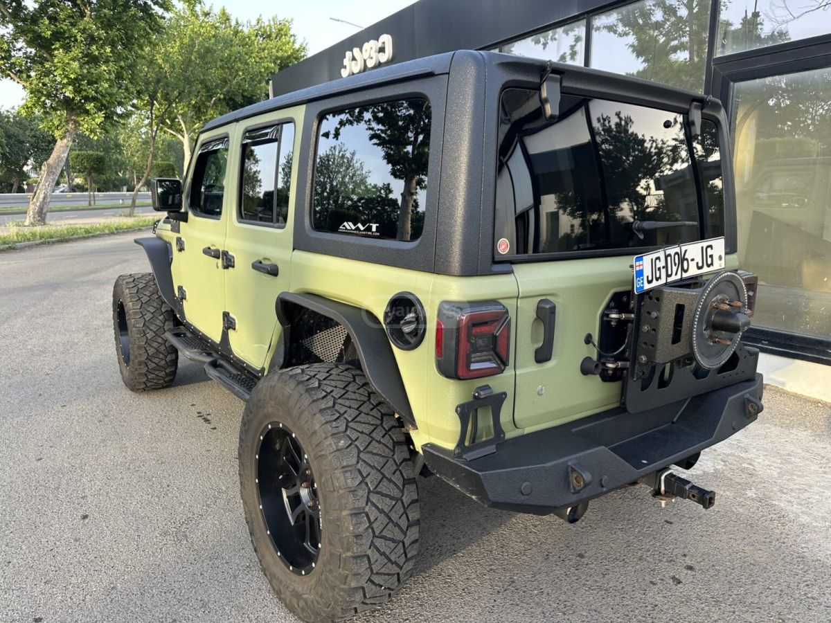 Jeep Rubicon 4dr 4x4 Automatic — миниатюра 14