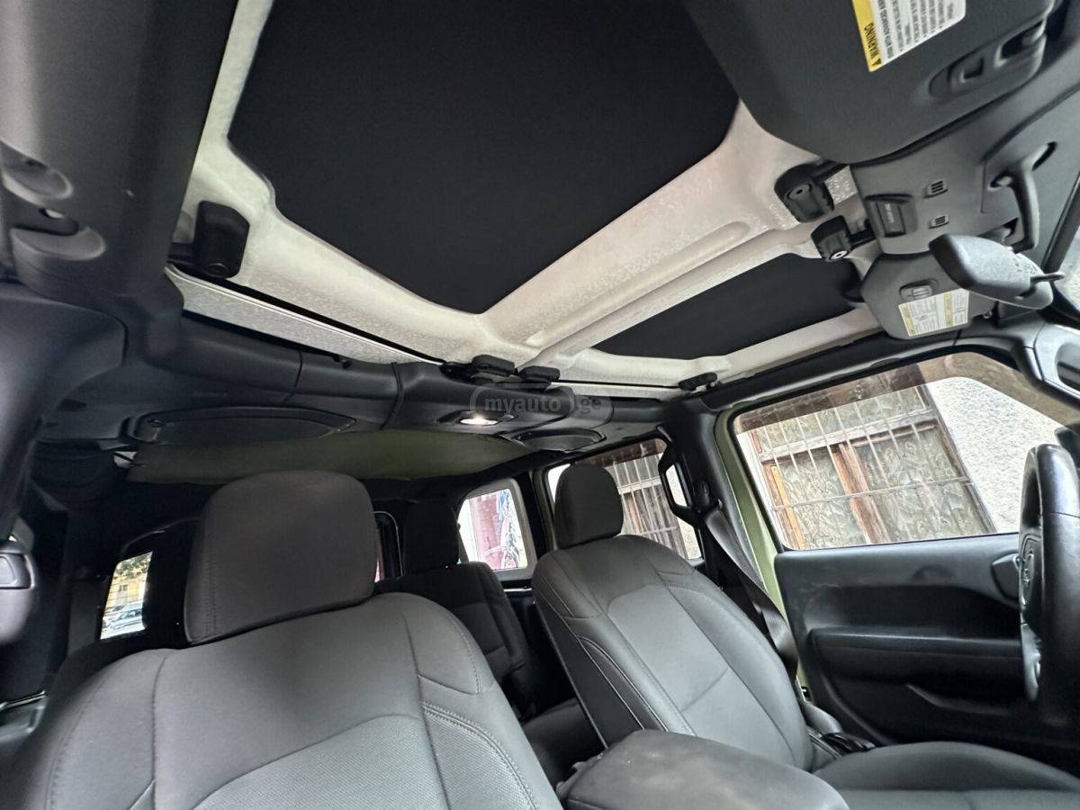 Jeep Rubicon 4dr 4x4 Automatic — миниатюра 7