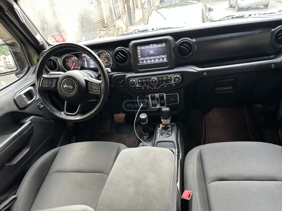 Jeep Rubicon 4dr 4x4 Automatic — миниатюра 9