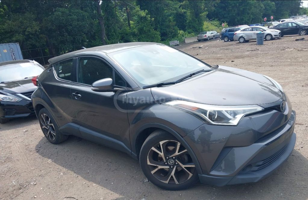 Toyota CHR - фото 1