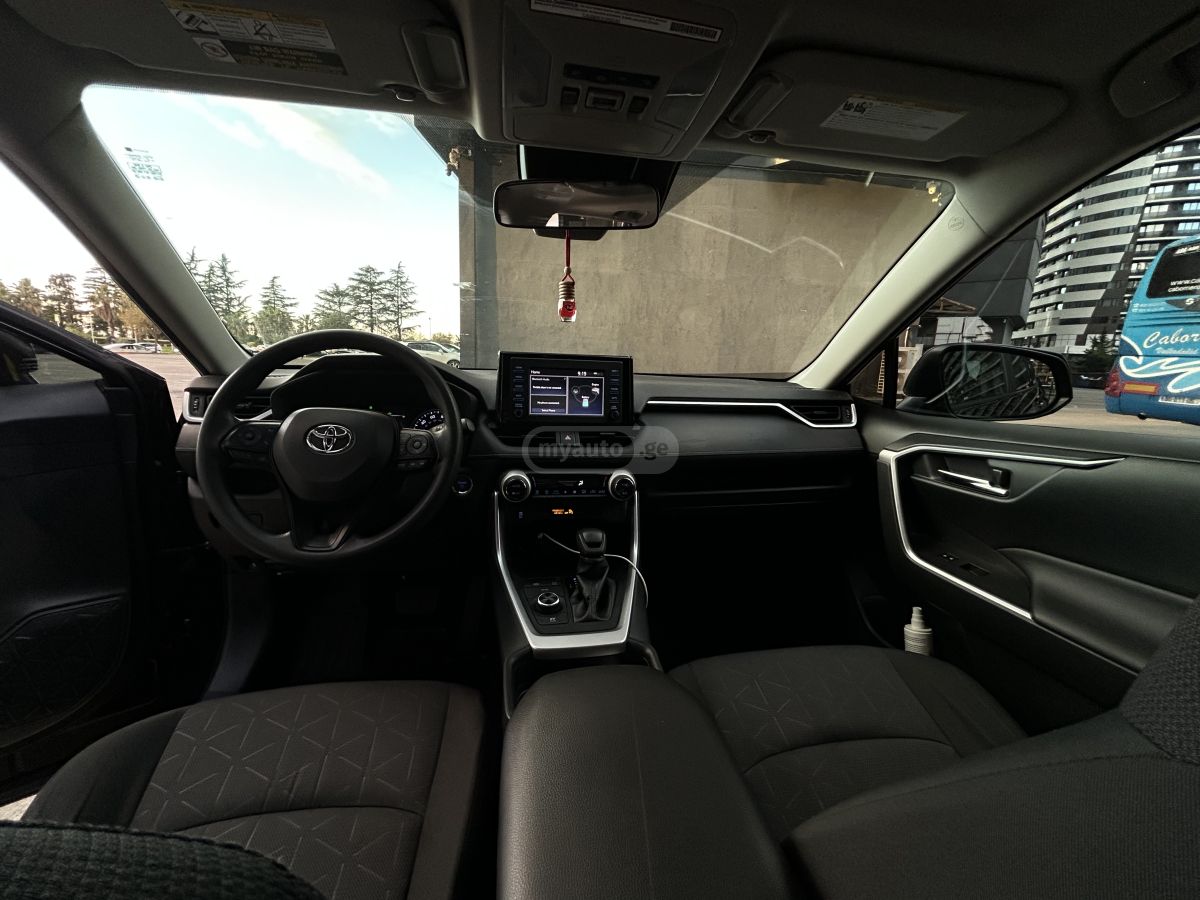 Toyota RAV 4 - фото 13