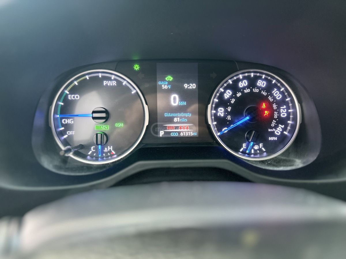 Toyota RAV 4 - фото 14