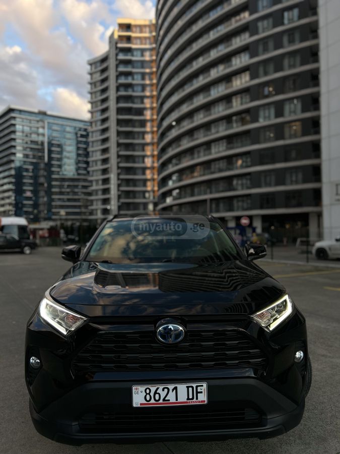 Toyota RAV 4 - фото 2