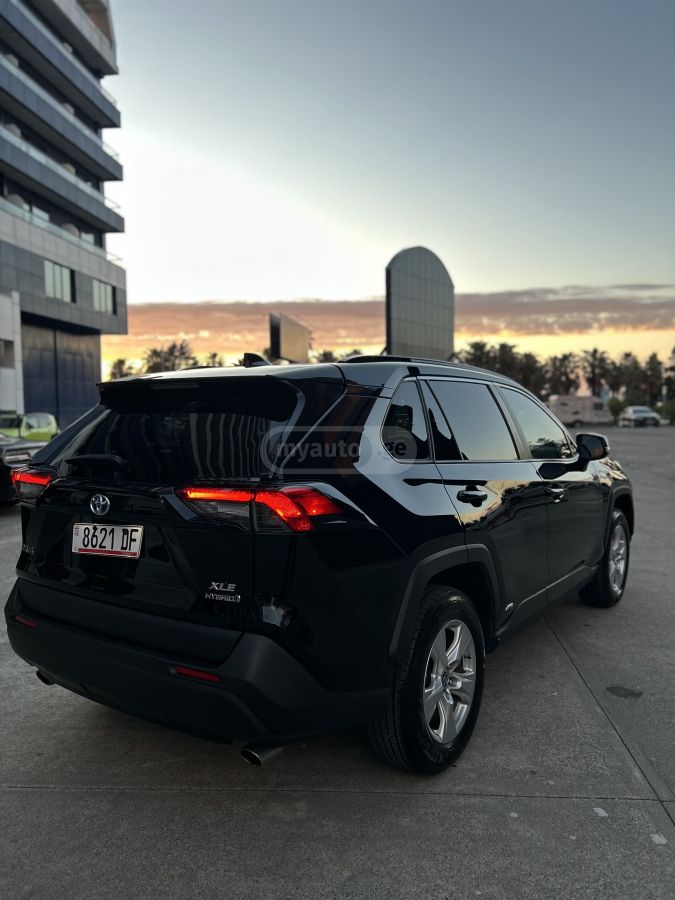 Toyota RAV 4 - фото 5