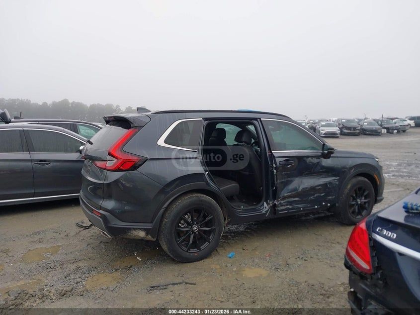 Honda CR-V - фото 11