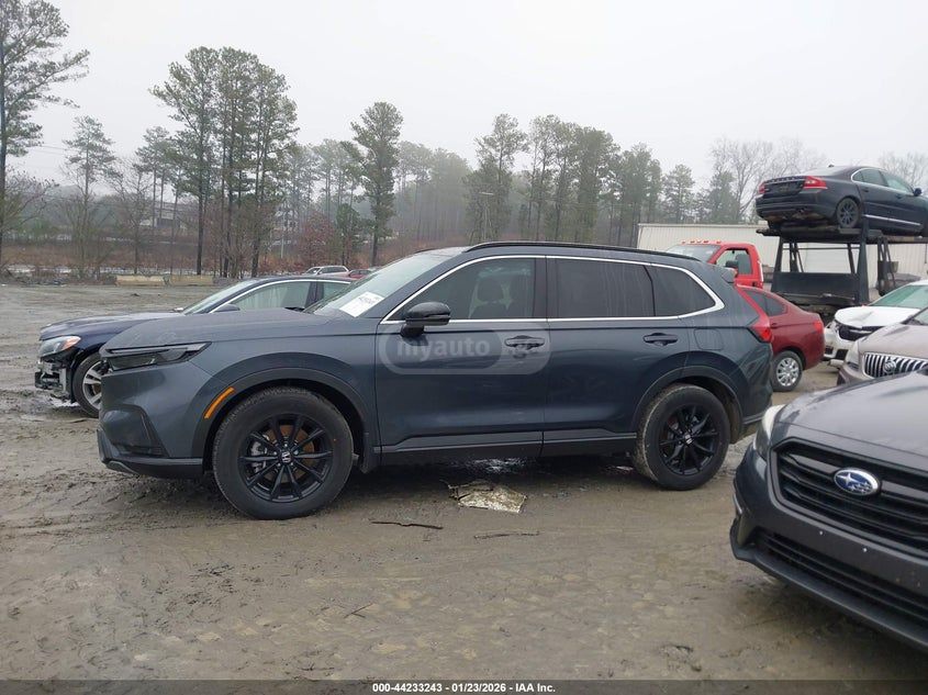 Honda CR-V - фото 12