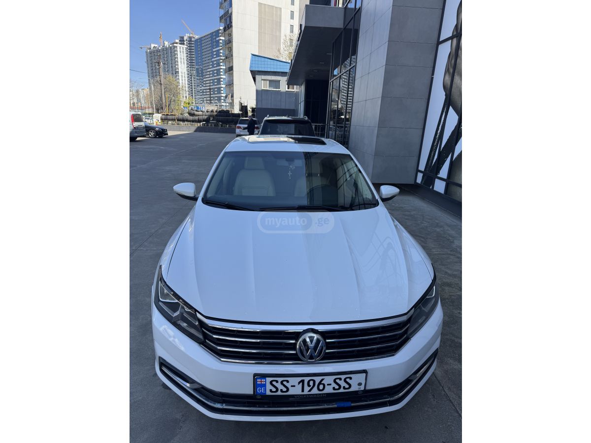 Volkswagen Passat - фото 1