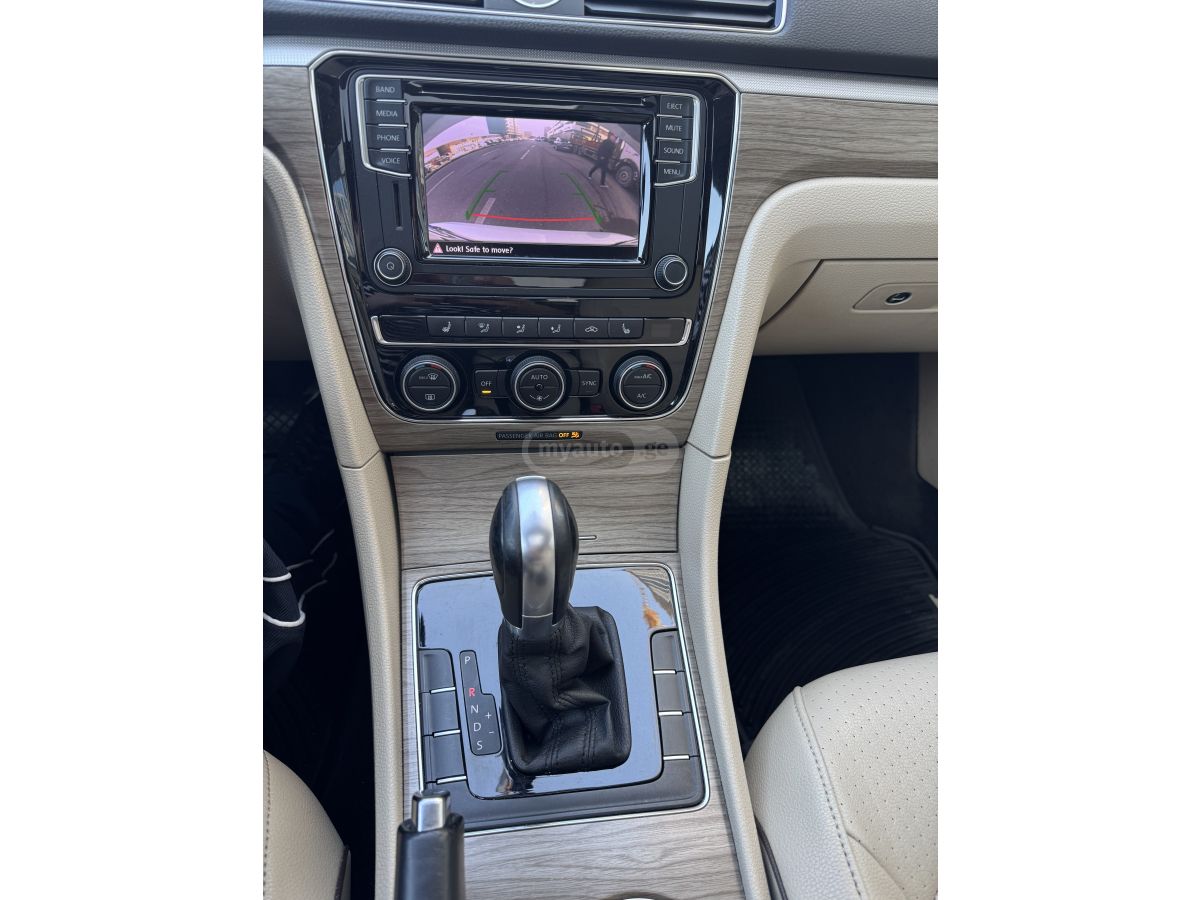 Volkswagen Passat - фото 14