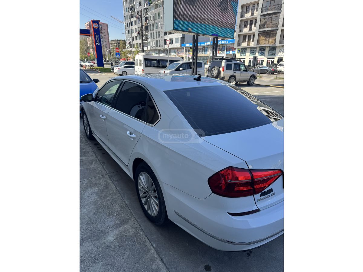 Volkswagen Passat - фото 3
