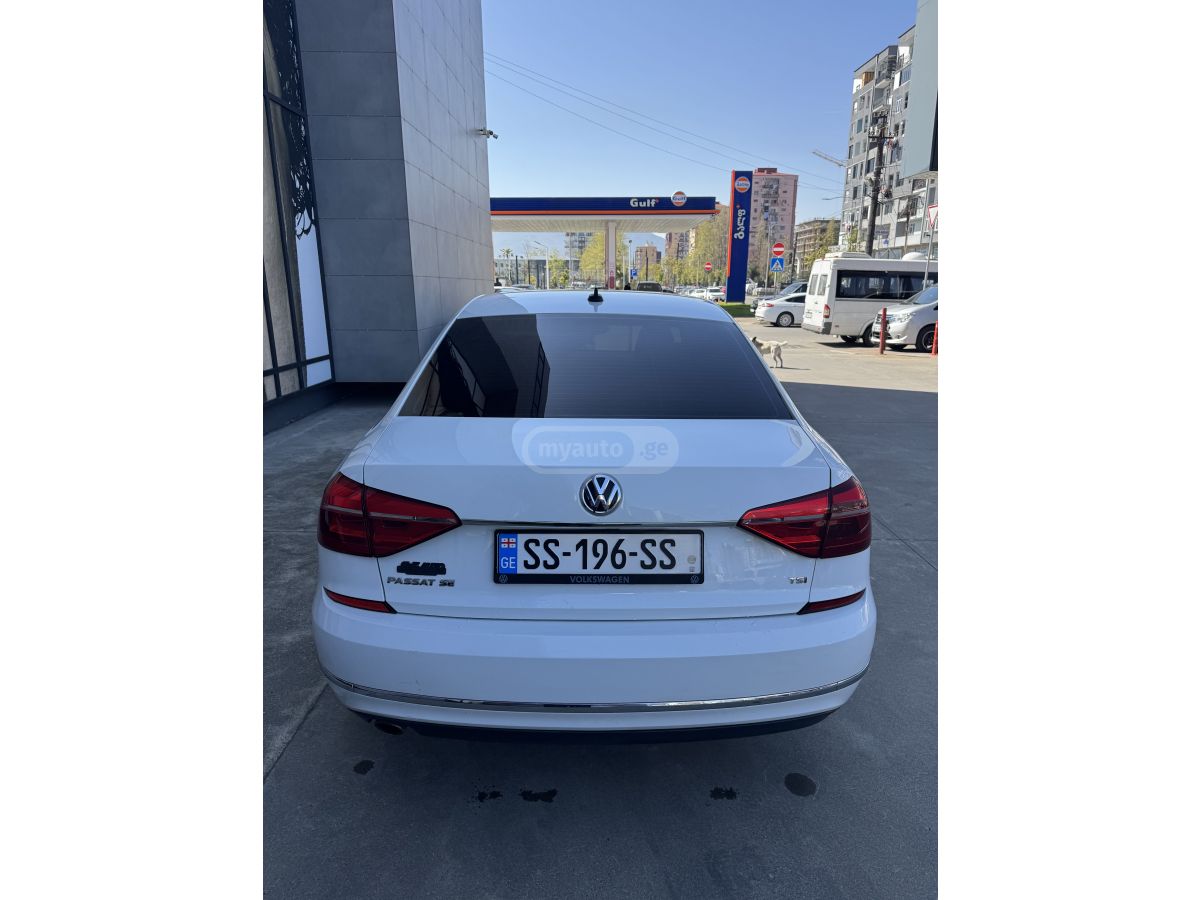 Volkswagen Passat - фото 4