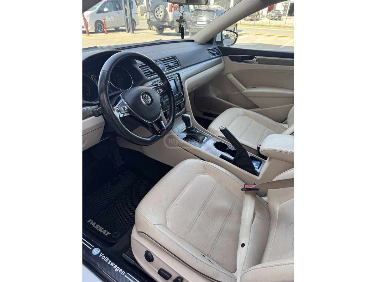 Volkswagen Passat - фото 8